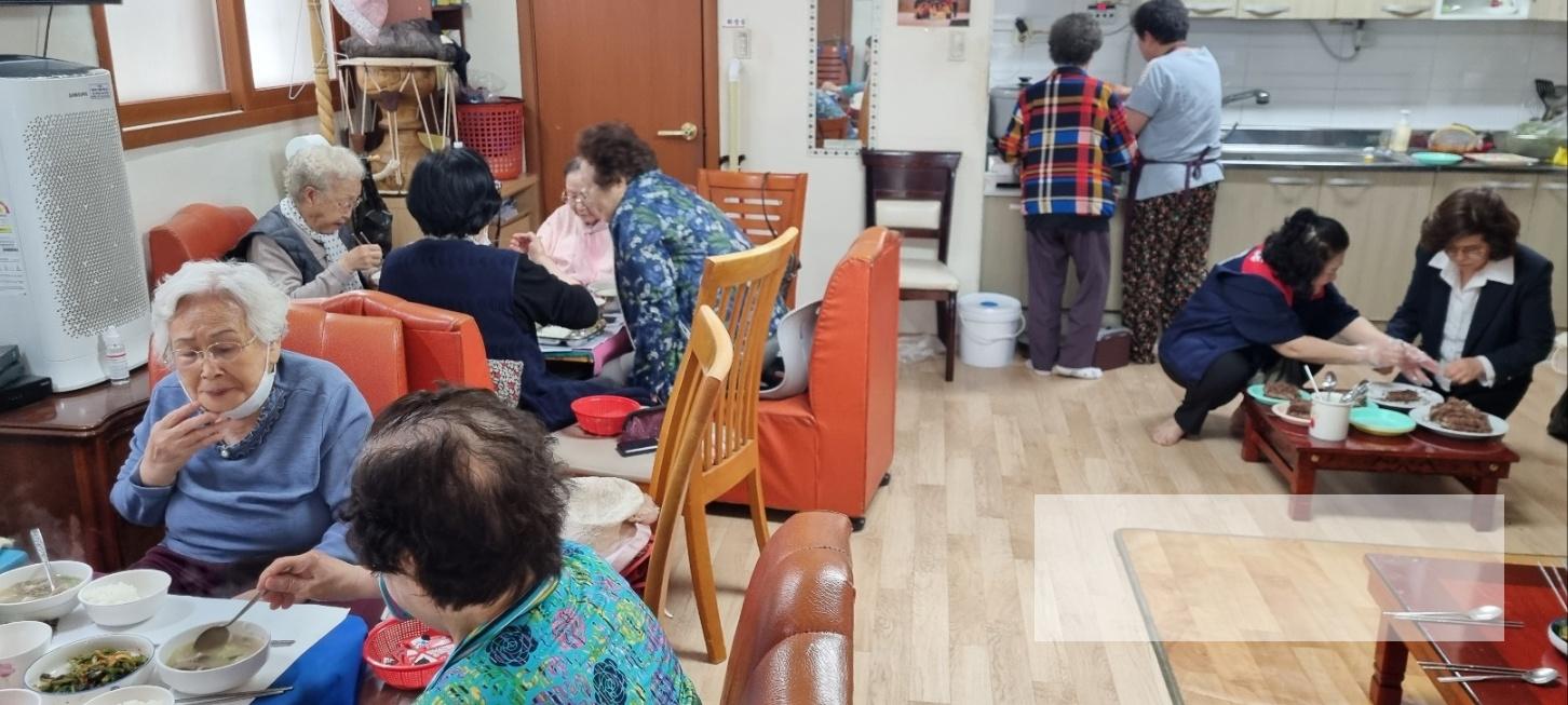 /user/s/sw135/editor/2504/b91354681c785e183a68d1f8b5c0c5e6_1744261097_2257.jpg 이미지크게보기
